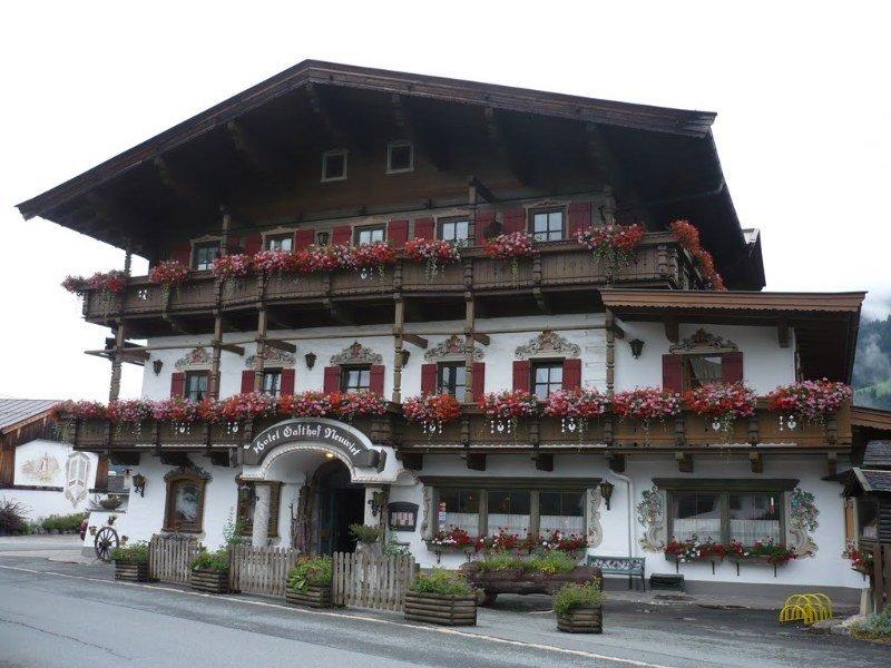 Kaiserhotel Neuwirt Oberndorf in Tirol Zewnętrze zdjęcie